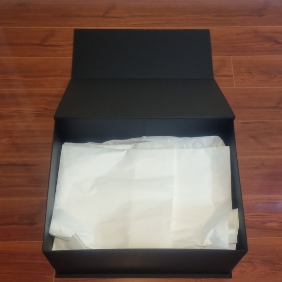 CHANEL Gift Box Black - Picture 4 of 9